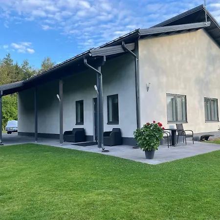 Pihapiilo Ja Ulkosauna * 拉赫